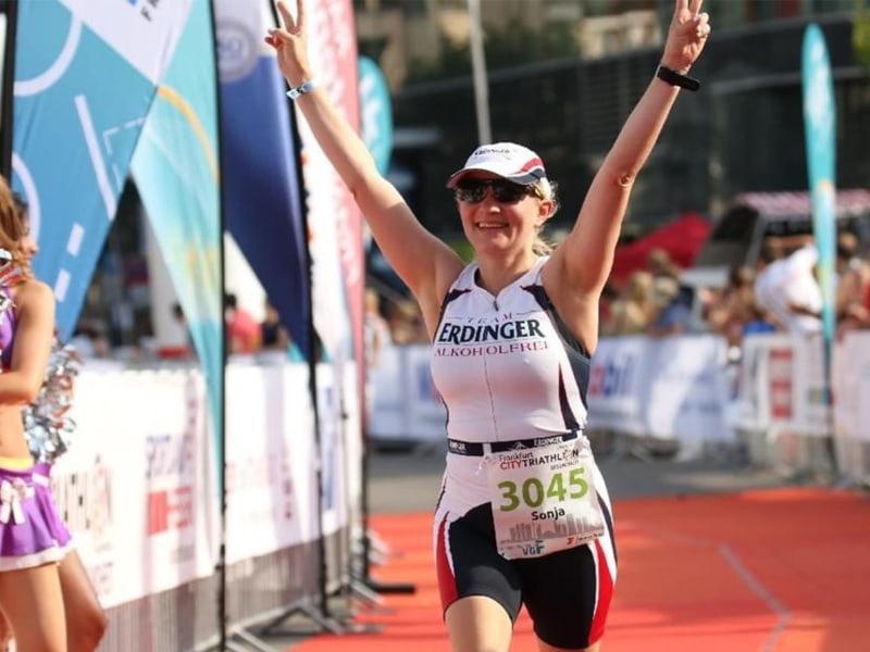 Sonja, wie sie gerade einen Marathon läuft