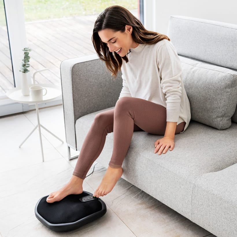 Beurer Shiatsu Foot and Back Massager FM 70 Use picture Beurer Shiatsu Foot and Back Massager FM 70 Use picture