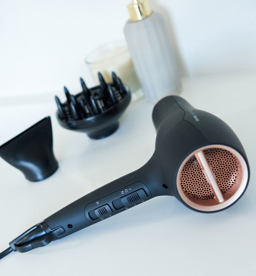 Beurer HC 50 hair dryer Use picture Beurer HC 50 hair dryer Use picture