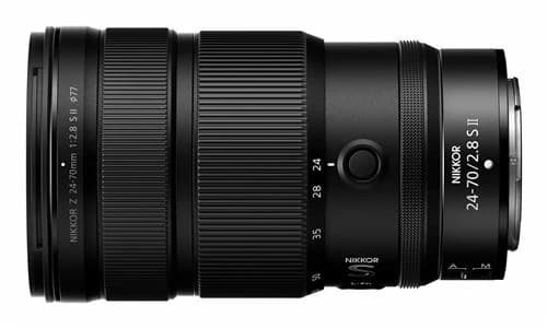Nikkor Z 24-70 mm f/2.8 S II — Zoom standard pro II 2025 — vue 3