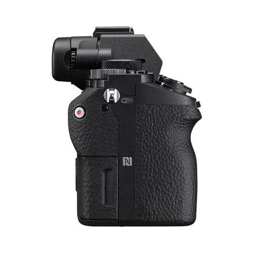 Nikkor Z 24-70 mm f/4 S — Zoom standard polyvalent — vue 3