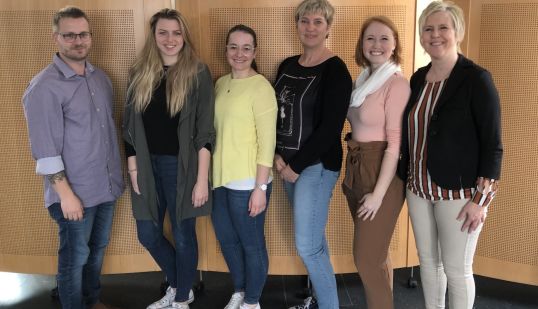 (v.l.) Dennis Müller-Hetzel, Isabelle Lafontaine, Alexandra Ecker, Janine Blume, Franziska Haller und Birgit Fuchs