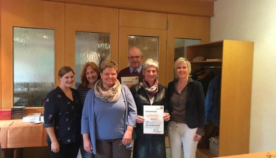 Von links nach rechts: Saskia Roisch, Evelyn Ivenz, Monika Kaiser, Kurt Schmid, Helga Schmid, Birgit Fuchs