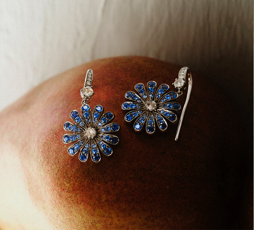 Nam Cho - 18-Karat White Gold Daisy Earrings