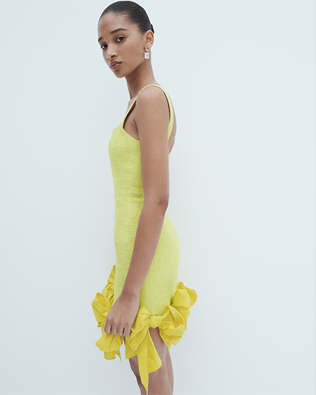 Model wears Oscar De La Renta - Faille Bow Square-Neck Tweed Mini Tank Dress