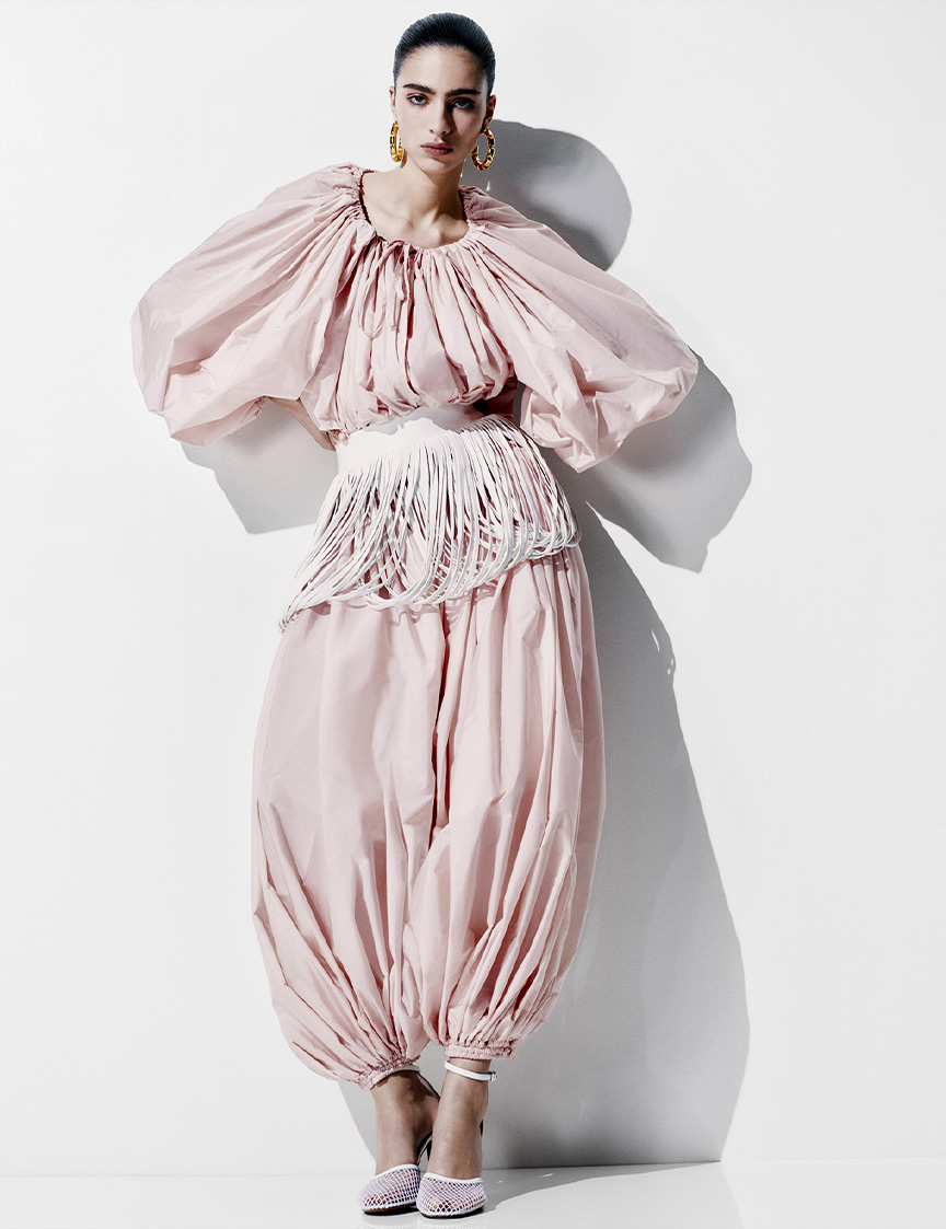 Alaïa Summer Fall 2024 - Presenting the latest collection from Pieter Mulier.