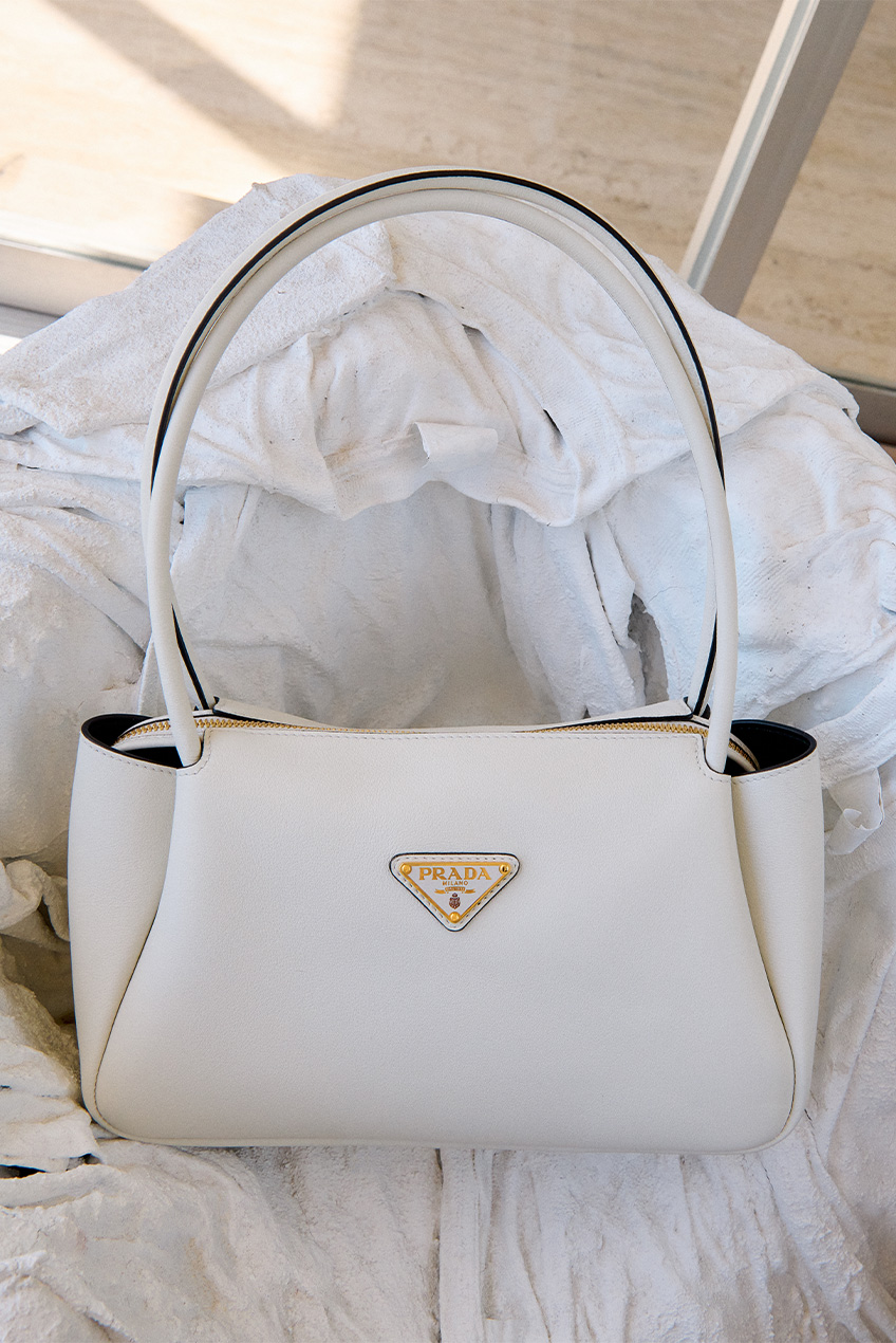 Prada - Zip Grain Leather Shoulder Bag