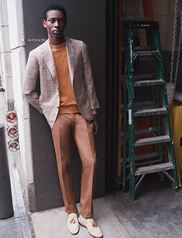 Model wear Attolini mens