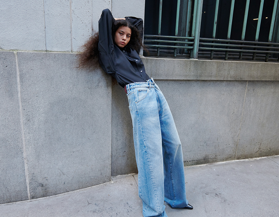 Model wears Darkpark - Ines Foldover Jeans