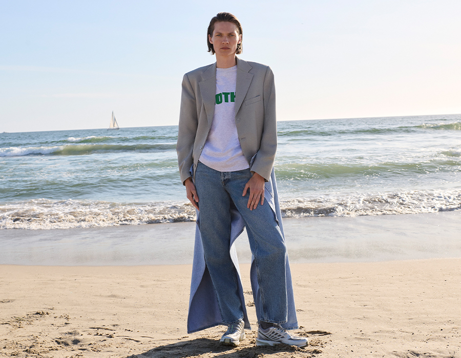 Model wears Bettter - Denitrousers Hybrid Pants