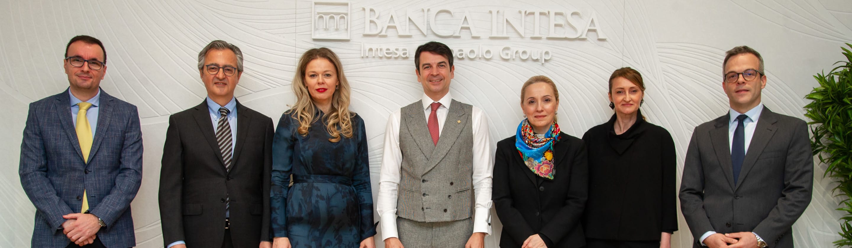 banca intesa intesa sanpaolo gros pietro predavanje