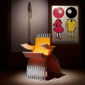 art-expo-razor-chair.jpg art-expo-razor-chair.jpg