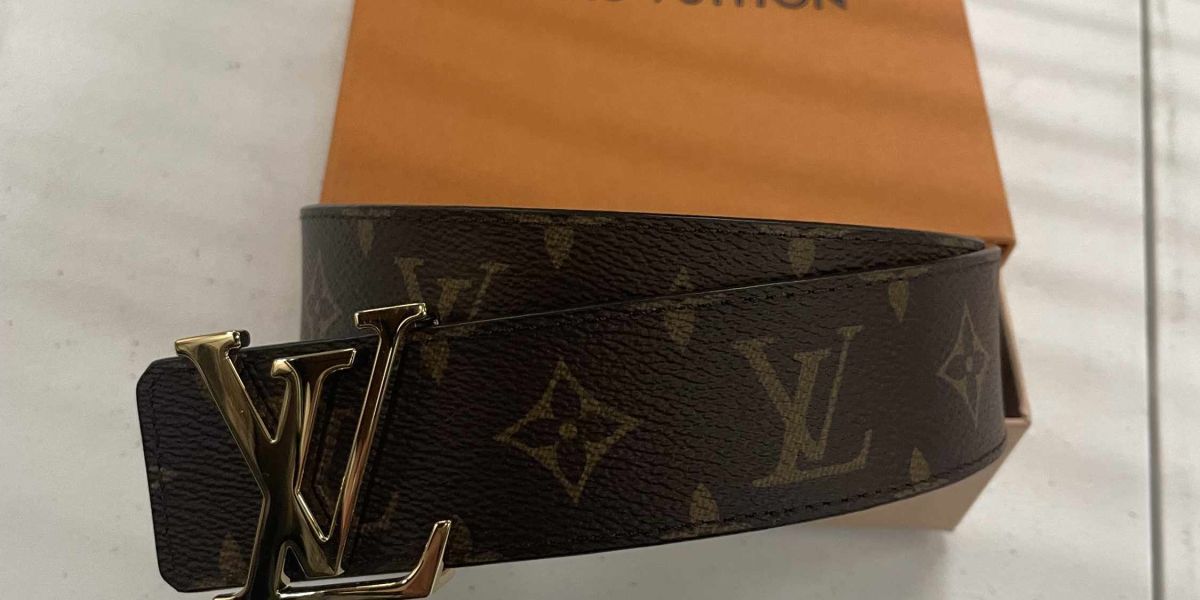 Louis Vuitton Belt, size 40 - BidCorp Auctions