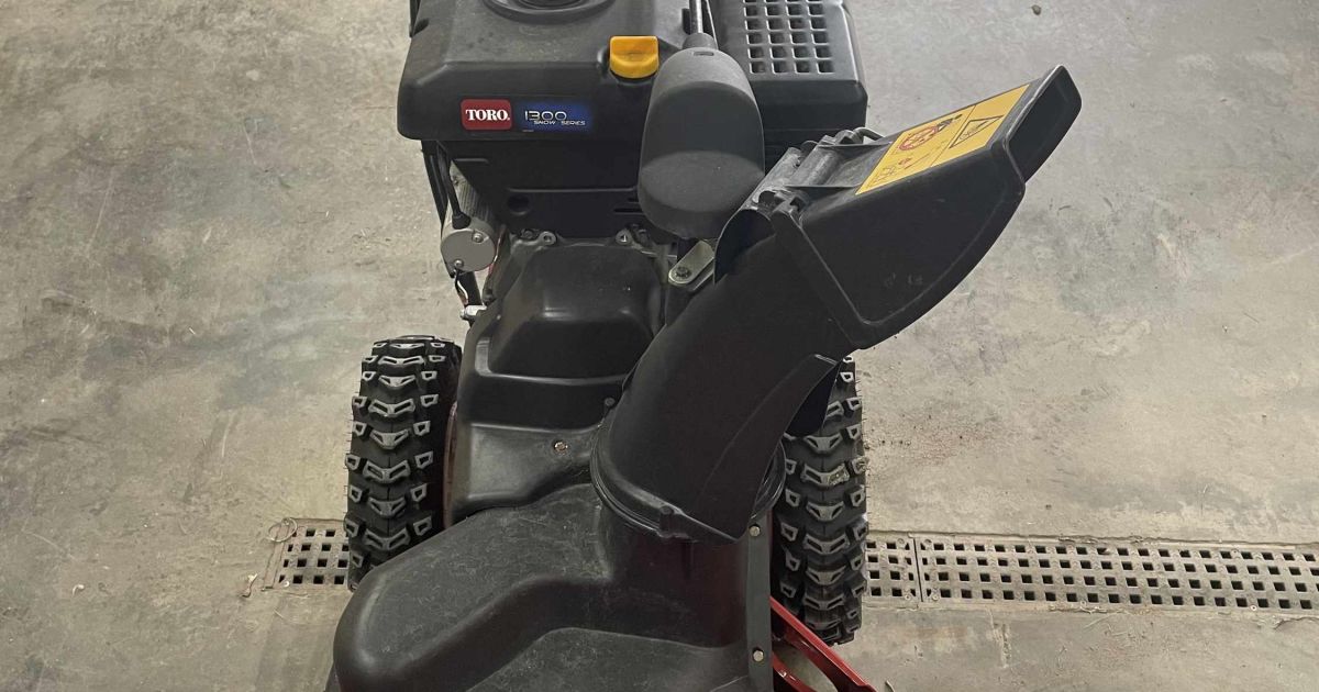 Toro Power Max 928 OHXE Snowblower BidCorp Auctions
