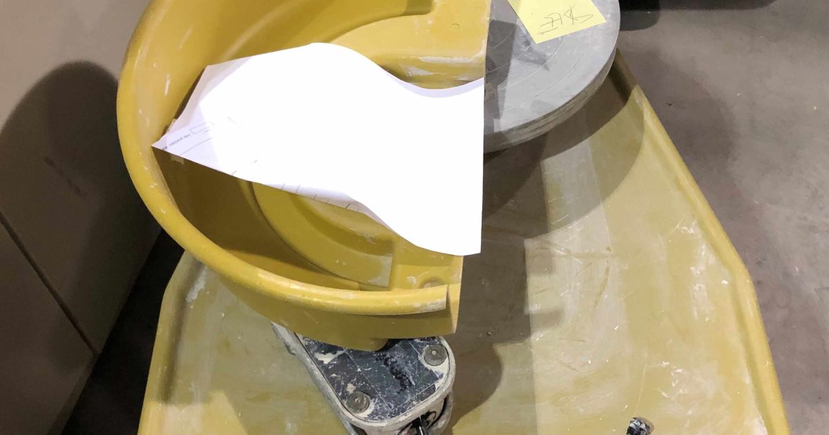 Ceramic Wheel (foot pedal not working) BidCorp Auctions