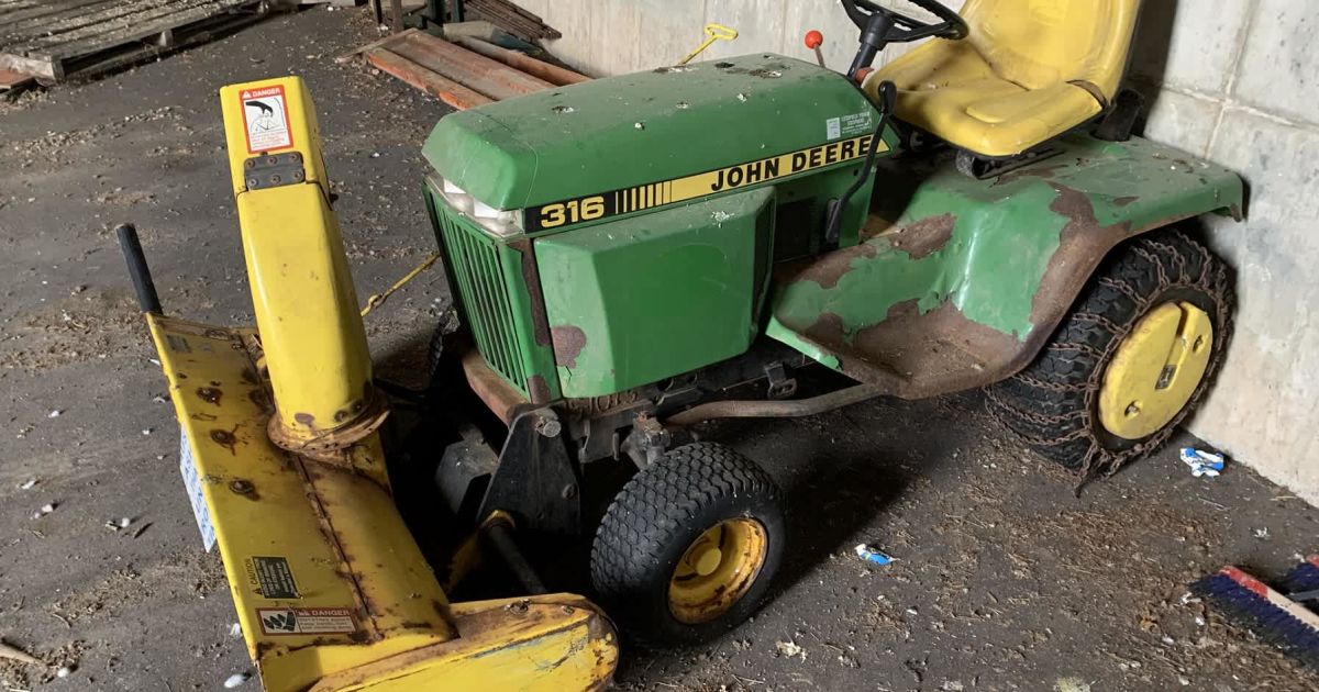 1989 John Deere 316 Lawn Tractor 05 1015 Offsite Engadine Mi Bidcorp Auctions 3436