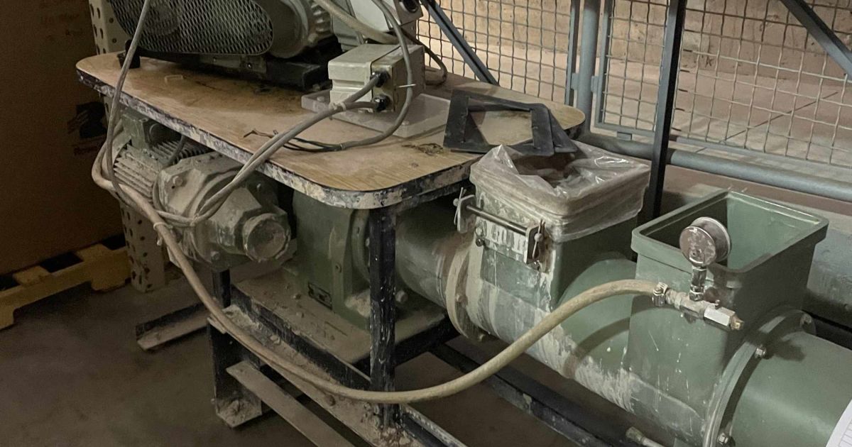 Venco Pug Mill and Clisby Vacuum pump BidCorp Auctions