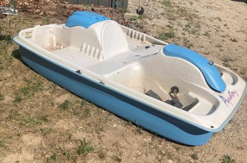 Leisure Life Aqua Toy 8-foot Paddle Boat Offsite: (Benzie County