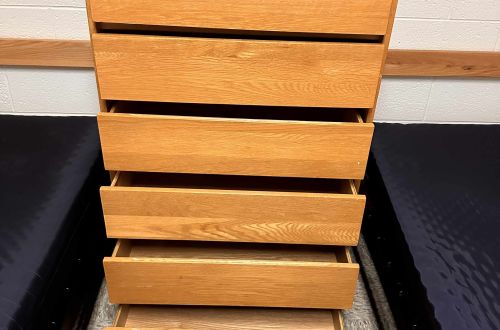 Used wood dormitory dressers - BidCorp Auctions Used wood dormitory dressers - BidCorp Auctions