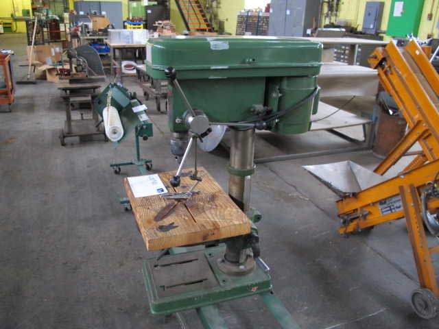 Central Machinery Model 933 250 3 12 Speed Bench Top Drill Press