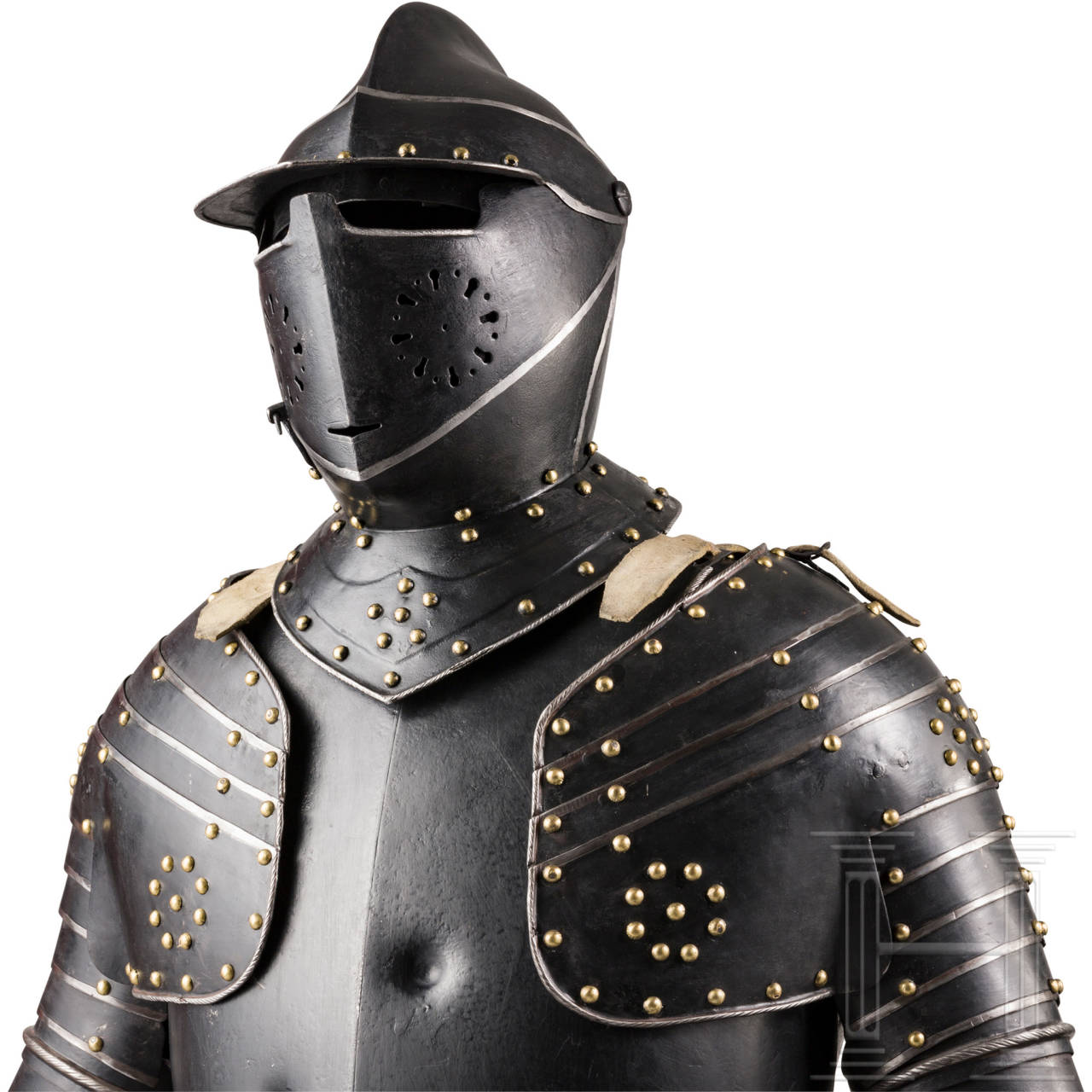 Литовские латы. Тракийски доспехи. Шпага городской стражи мюнхена. Доспех рейтара эрмитаж. 15 век нюрнберг доспех.