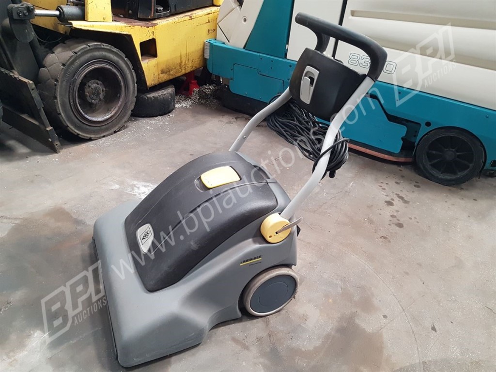 NO RESERVE Floor Cleaning Equipment
