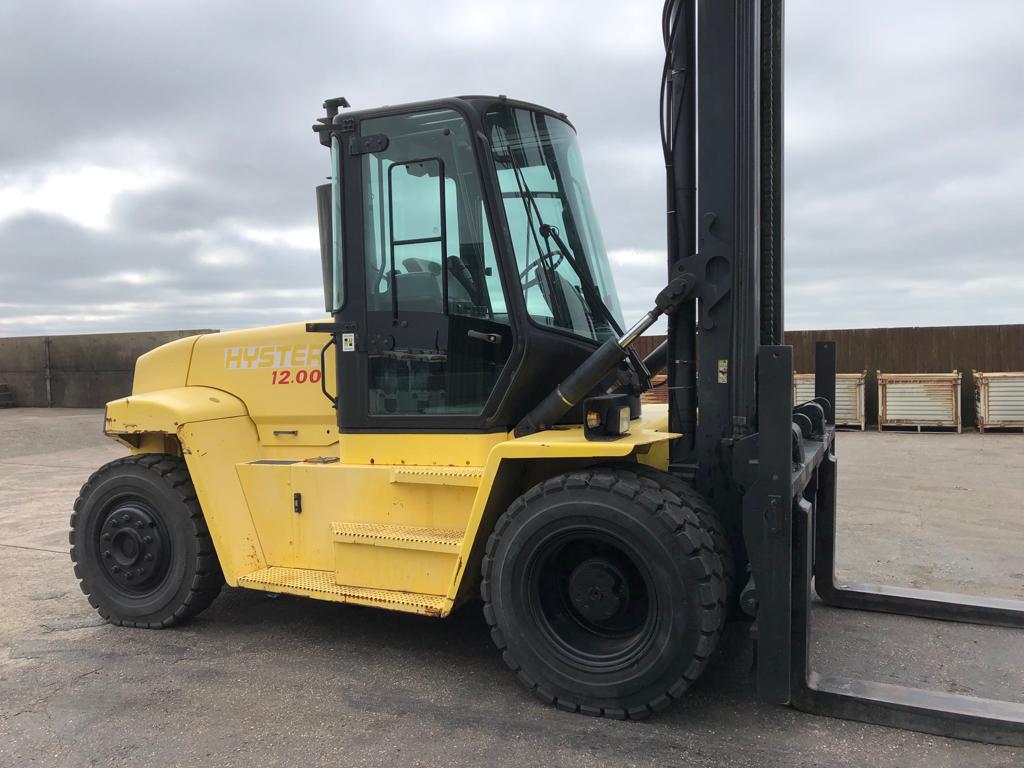 Great Range of Forklift Trucks and Lifting Equipment – 10% BUYERS PREMIUM