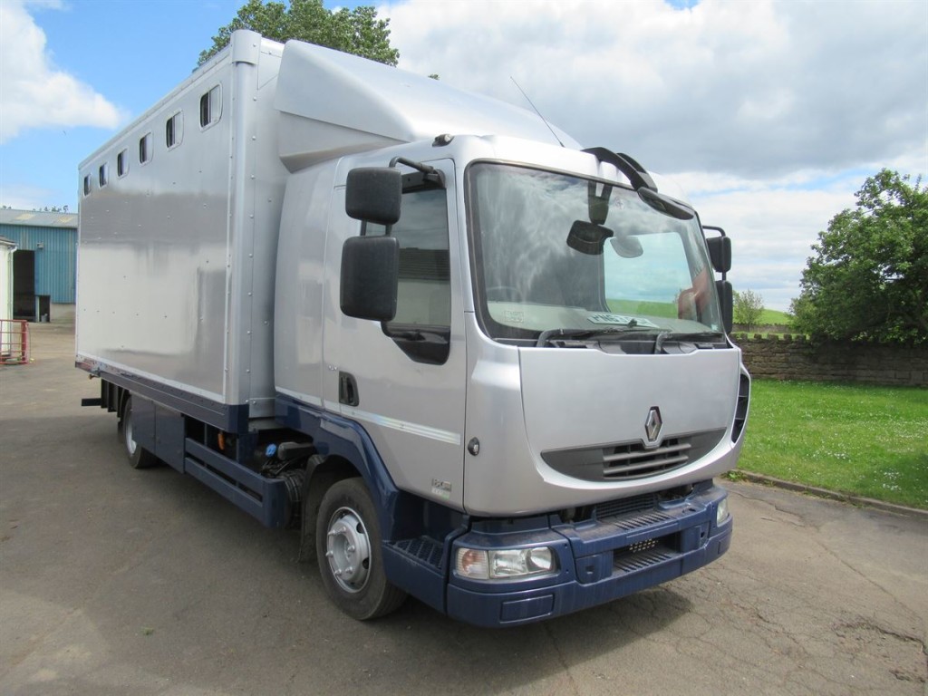 Quality Used Horse Boxes, Vans, Dropside Vehicles and More on behalf of T&S Harker