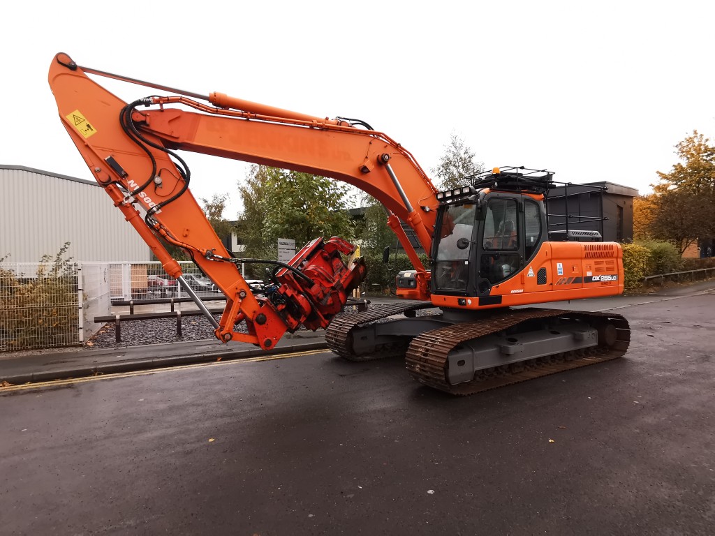 Due to Company Liquidation – 2013 Doosan DX255 LC-3 Series ONLY 736hours – 2006 Movax SPH60 Side Grip Piler,