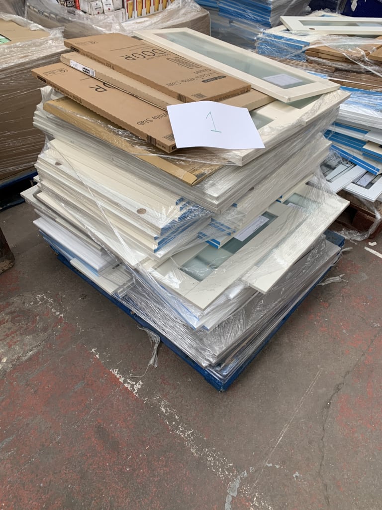 Distressed Stock from Shipping Agencies Wholesale Quantities of Kitchen Equipment, Homeware | SHIPPING AVAILABLE