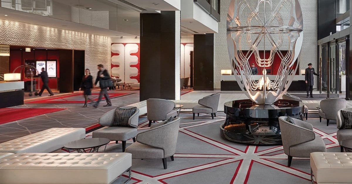 Crown Promenade one night reach23 Bid Now