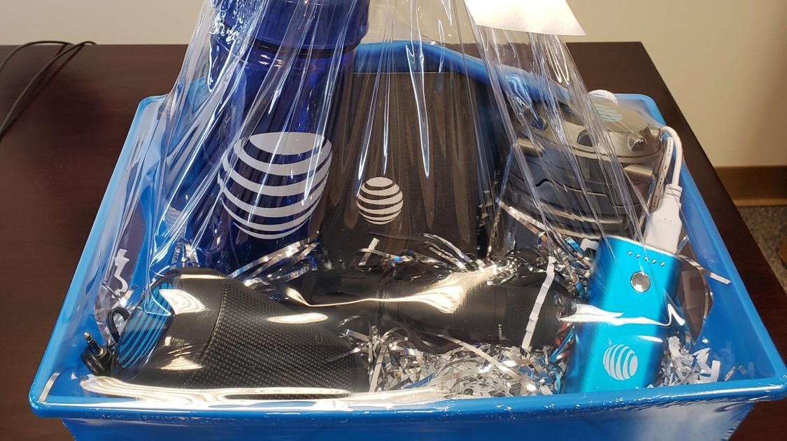 Ultimate Tech Gift Basket iacce Bid Now ☑ 66