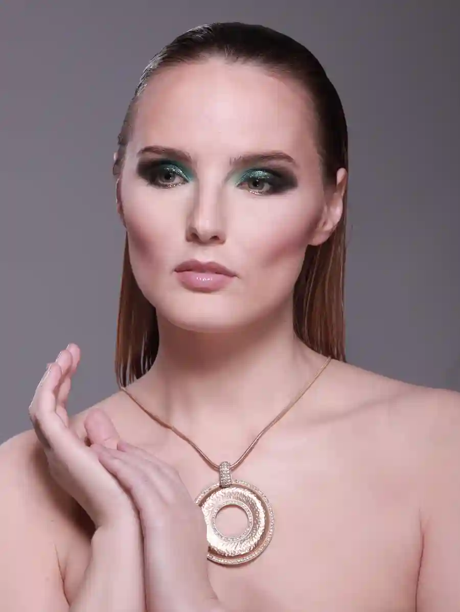 Beauty Make-Over Photoshoot