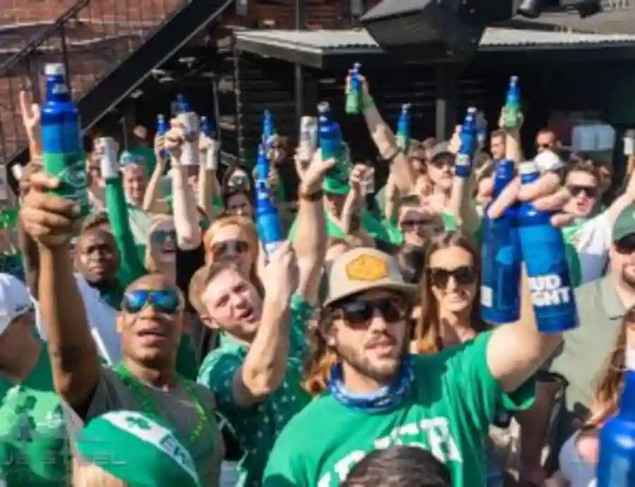 St Paddy's Bar Crawl on King Street
