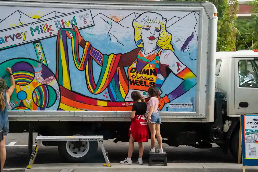 2023 Damn These Heels Auction