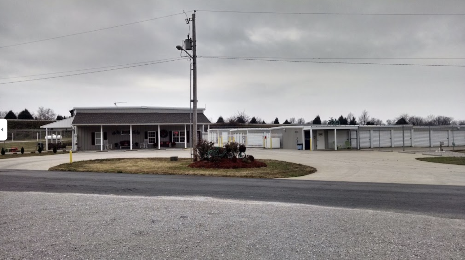 Storage Unit Auction Easterly Auction Company Springfield Missouri