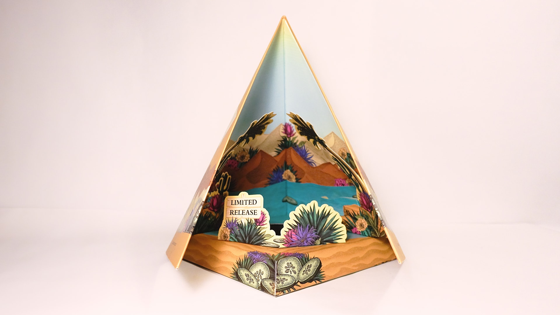 BigFish - HENDRICK'S PREMIUM PACKAGING / show case