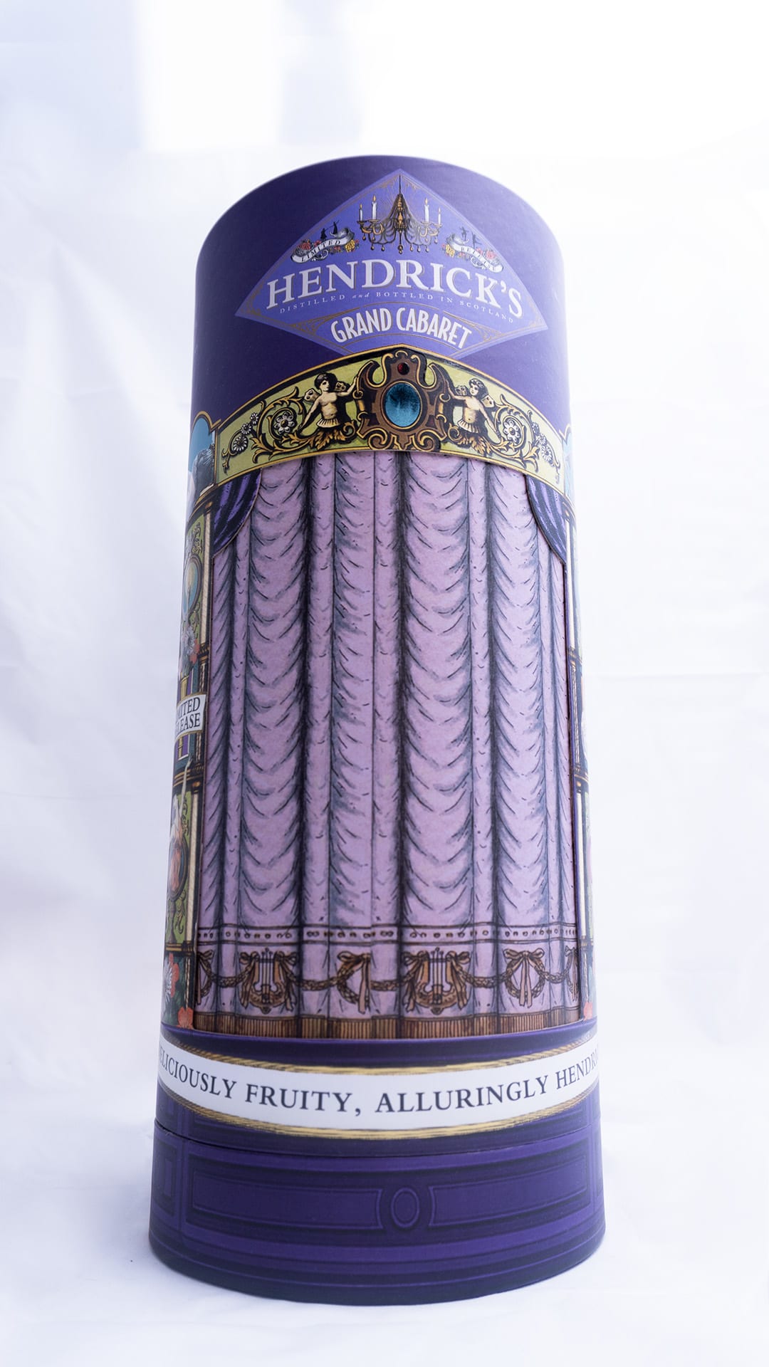 BigFish - HENDRICK'S PREMIUM PACKAGING / show case