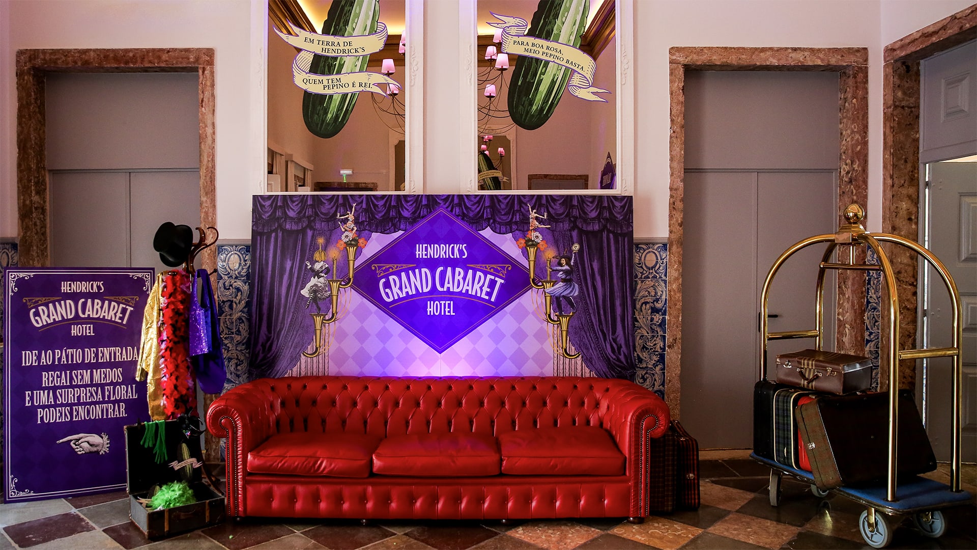 HENDRICK'S GRAND CABARET HOTEL