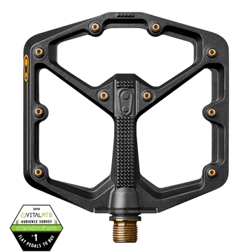 Descubre los pedales Crankbrothers Stamp 11 Large, la opción número 1 según Vital MTB's en su encuesta del 2023. Diseñados para ciclistas avanzados de Enduro, estos pedales planos garantizan un rendimiento superior y un agarre excepcional.