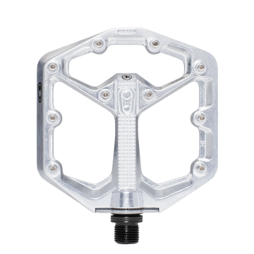 Descubre el pedal de bicicleta Crankbrothers Stamp 7 Small - Edición Plata, el ganador del premio #1 en pedales planos según Vital MTB. Diseñado para trail y con un perfil delgado y plataforma cóncava, brinda un agarre seguro y un rendimiento excepcional. ¡Compra ahora!