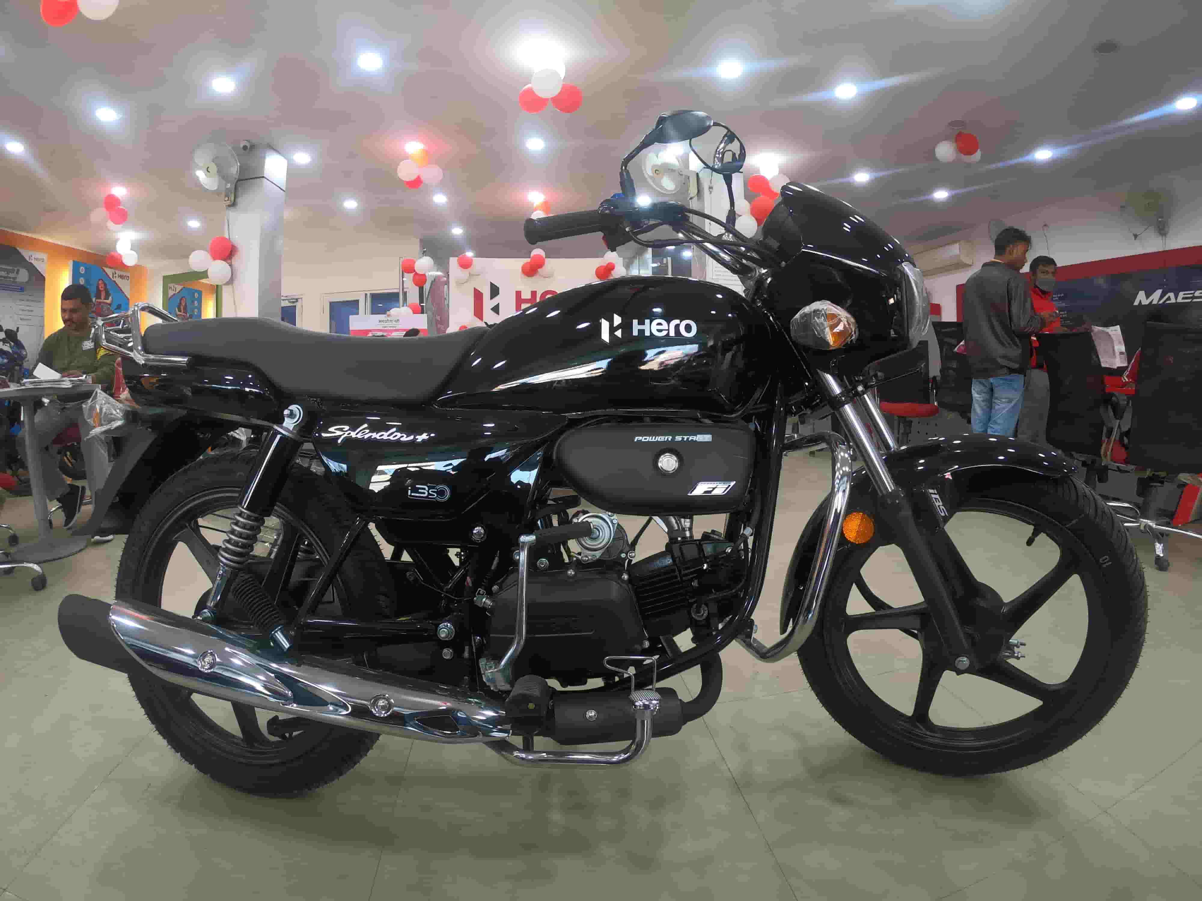 Hero Splendor Plus BS6 Price, Mileage, Colors, Reviews, Image