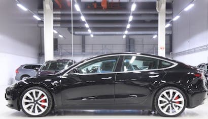 Tesla Model 3Long-Range Dual Motor AWD 2019 -modell