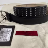 Los mejores cinturones llamativos para realzar tu atuendo cover