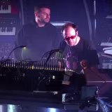 Mejores grupos de música electrónica que redefinieron el sonido del género cover