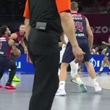 Los jugadores más espectaculares de la Liga Endesa (Mates, triples y asistencias). cover