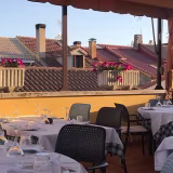 Ranking 2026: Restaurantes con encanto y chimenea en la Sierra de Madrid por menos de 50€ cover