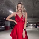 Ideas de vestidos cortos para una cita de San Valentín inolvidable 2026 cover