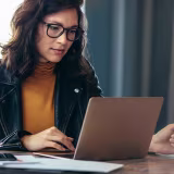 Los mejores cursos de inteligencia artificial en España. cover