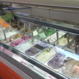 Best ice cream shops for quick takeaway in Seville cover